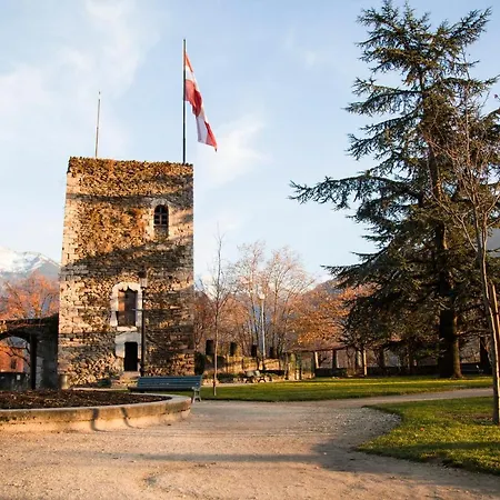 Hotel Ulvf La Citadelle De Conflans 3*