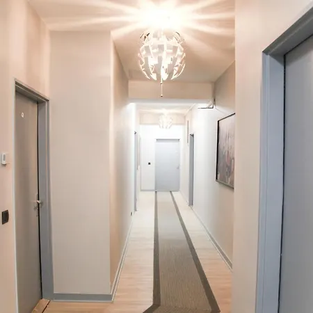 Ulvf La Citadelle De Conflans Hotel Albertville